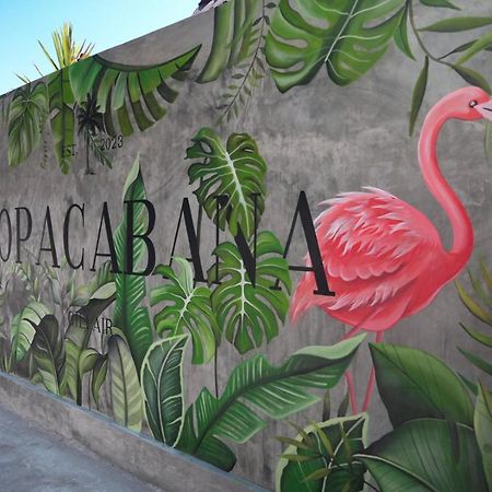Copacabana Gili Air Hotel Bagian luar foto