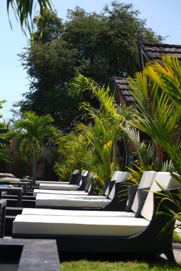 Copacabana Gili Air Hotel Bagian luar foto